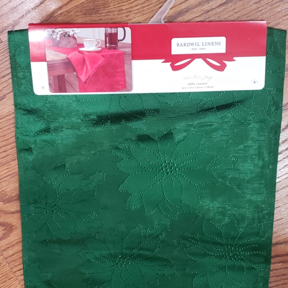 Green holiday Christmas table runner